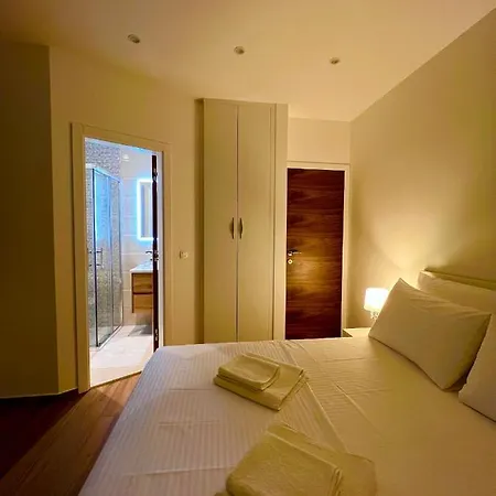 Vila Zrina - Apartmani Trogir Exterior photo