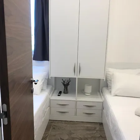 Vila Zrina - Apartmani Trogir Exterior photo