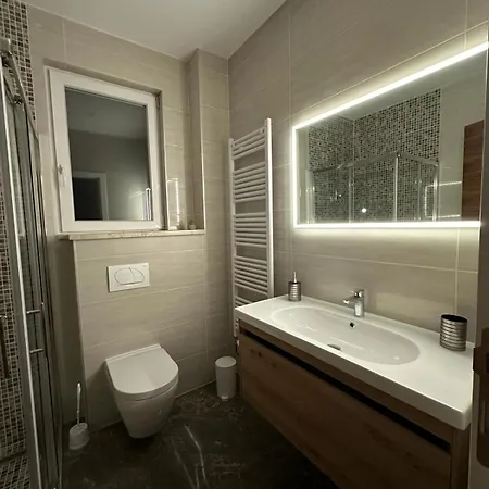 Vila Zrina - Apartmani Trogir Exterior photo